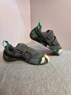 NWOT Rock Climbing Shoes Bouldering Gray Green Men's 9 / Women's 10, EU Size 43
